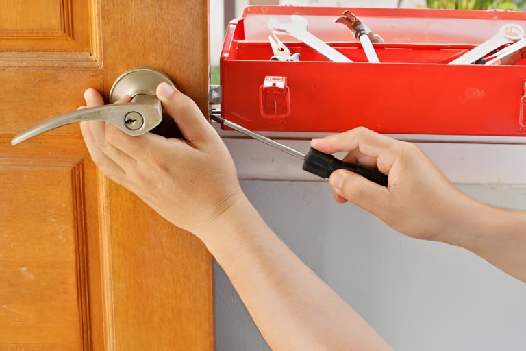 Locksmith Broken Key
